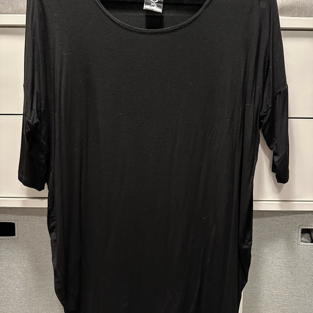 Agnes & Dora Black Tee